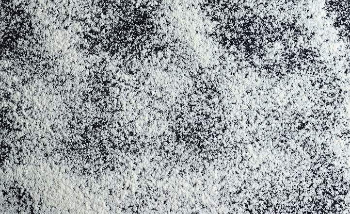 Abrasives mixed with metal particles in AJM